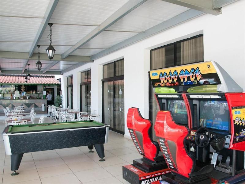 Polycarpia Hotel Pernera Extérieur photo