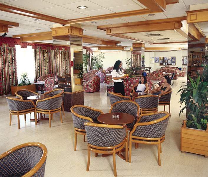 Polycarpia Hotel Pernera Extérieur photo